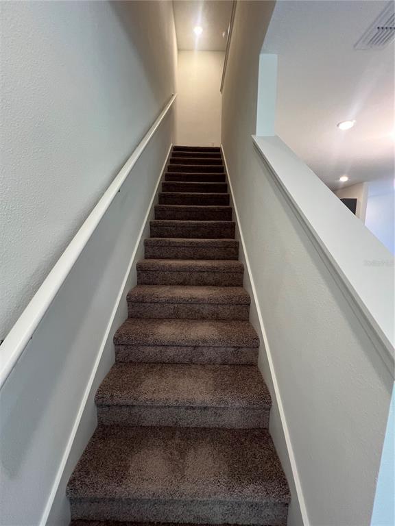 Building Photo - 2762 Raindrop Run St