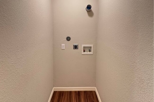 Building Photo - 1205 15th St