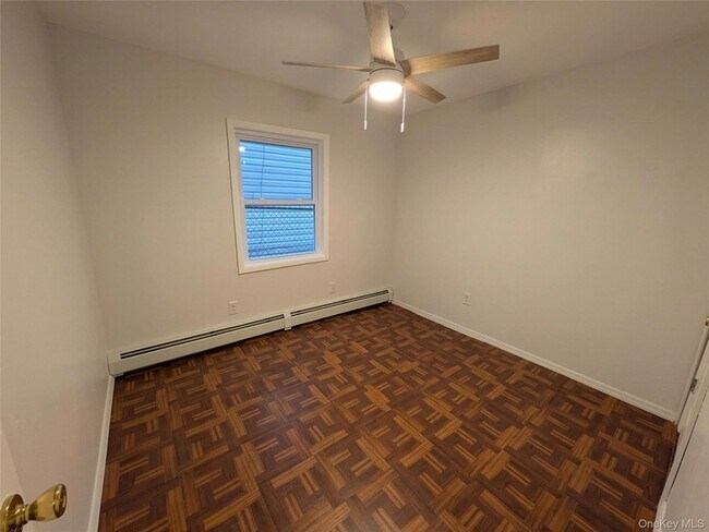 Building Photo - 90-92 W Railroad Avenue Unit