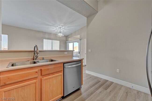 Building Photo - 3574 Desert Cliff St