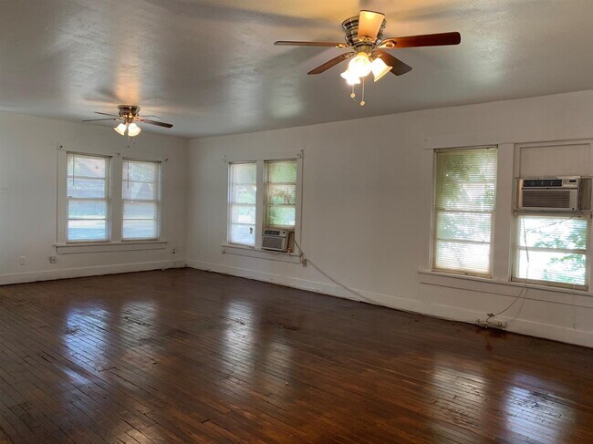 Building Photo - PRELEASE! Great Home Close to Tech and Schools!