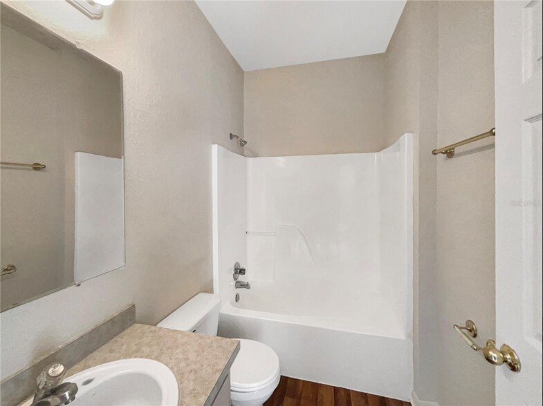 Building Photo - 920 Forrest Dr