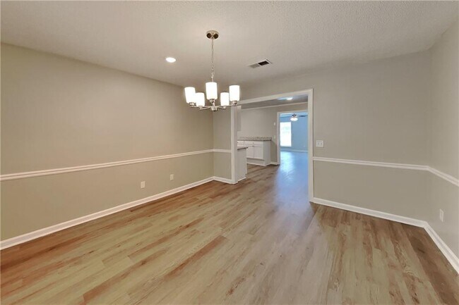 Building Photo - 1870 Rocksram Dr
