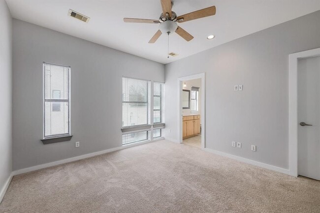 Building Photo - 6000 S Congress Ave