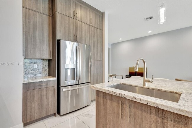 Building Photo - 4921 Pointe Midtown Way