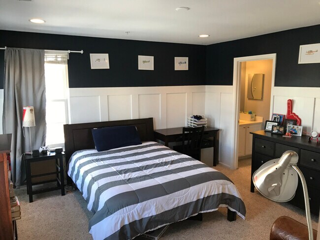Building Photo - 502 Bright Meadow Dr