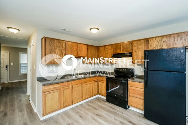 Building Photo - 3 Bedroom Pet-Friendly Home in Louisville,...