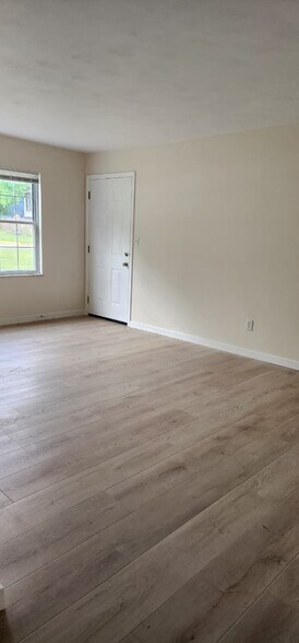 Building Photo - 5305 S Brooks Dr