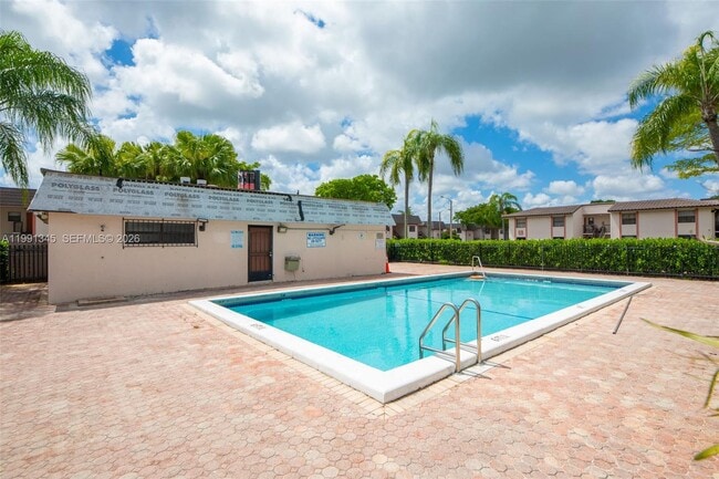 Building Photo - 851 NE 209th Terrace