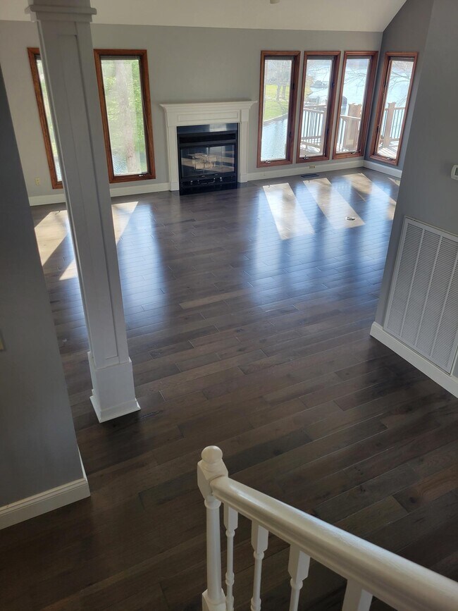 Building Photo - 116 Knollwood Ln