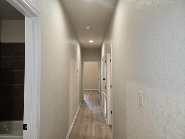 Building Photo - 217 Kaspar Way
