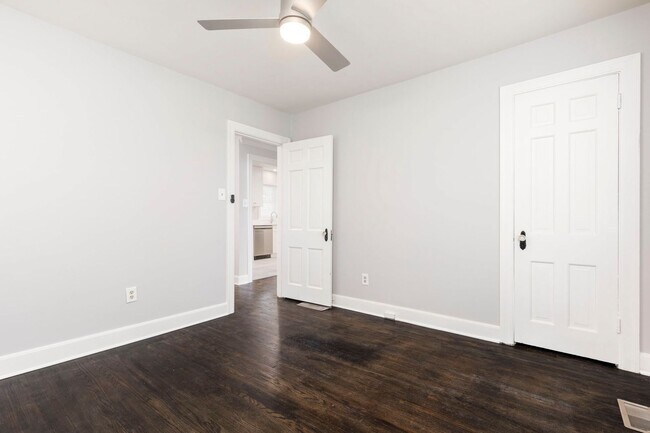 Building Photo - 2664 Kings Hwy