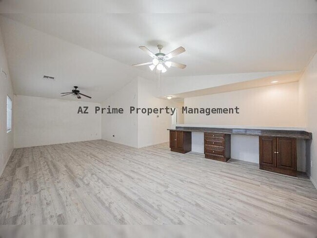 Building Photo - 11424 W Austin Thomas Dr