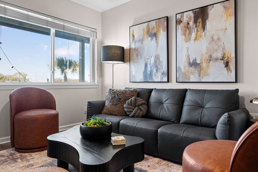 Building Photo - 331 Bluefish Dr