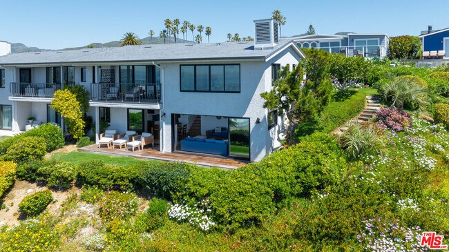 Building Photo - 6817 Seawatch Ln
