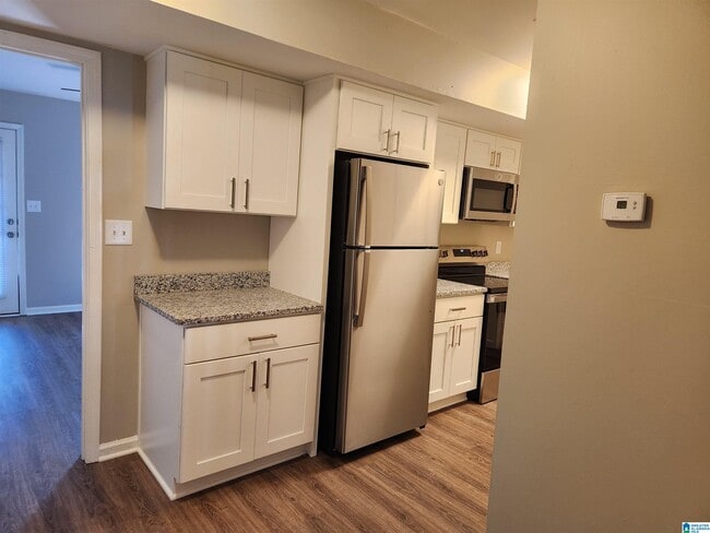 Building Photo - 140 Rocky Ridge Dr