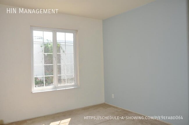 Building Photo - 2198 Goldcrest Cir