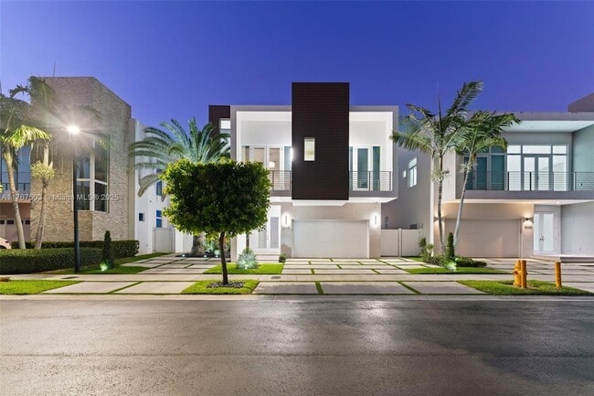 Building Photo - 10561 NW 67th Terrace