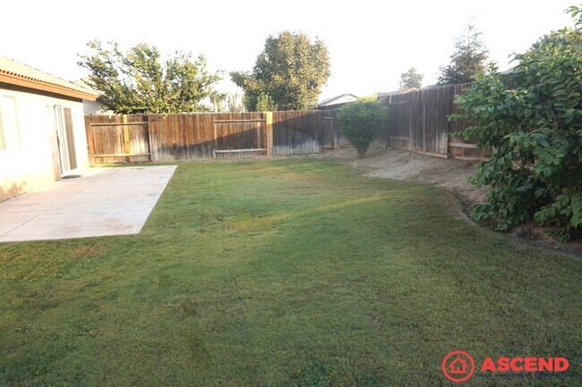 Building Photo - Beautiful Home Near Centennial Highschool!