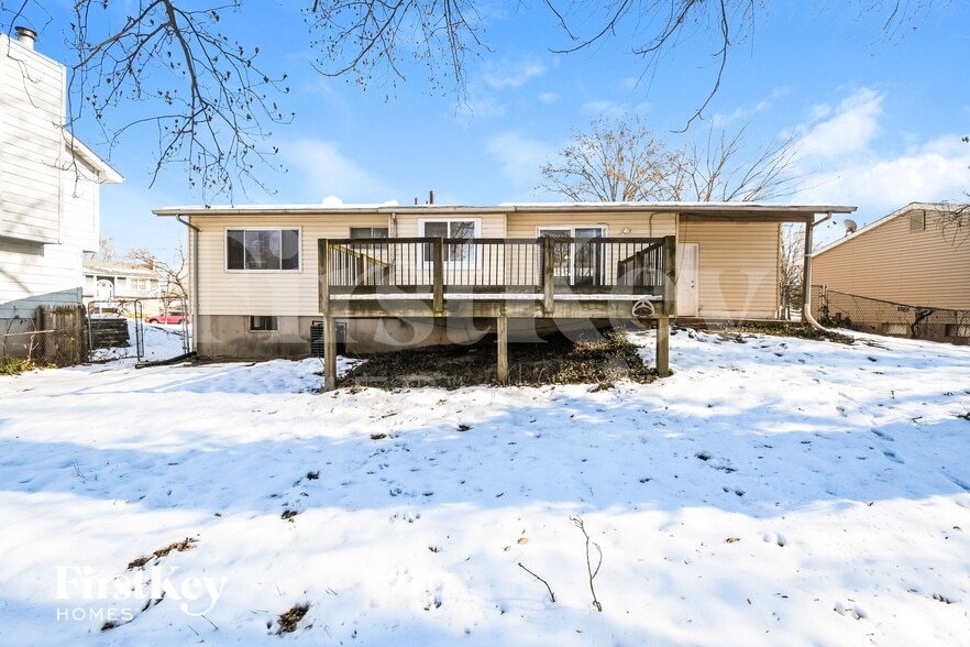 Building Photo - 2335 Bramble Ln