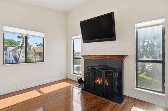 Building Photo - Status: Accepting Applications