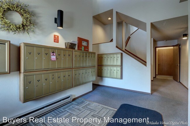 Building Photo - 1540 Russian Jack Dr