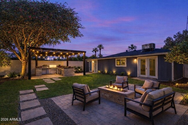 Building Photo - 7340 N 7th Ave