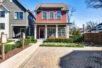 Building Photo - Great 3BE/2.5BA cottage home in popular Ri...