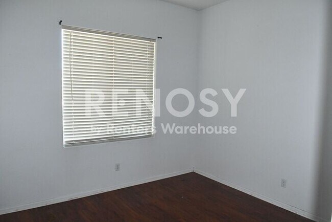Building Photo - 4 BD + Office, 2.5 BA. 3-Car Garage w/ Pool in Litchfield Park!