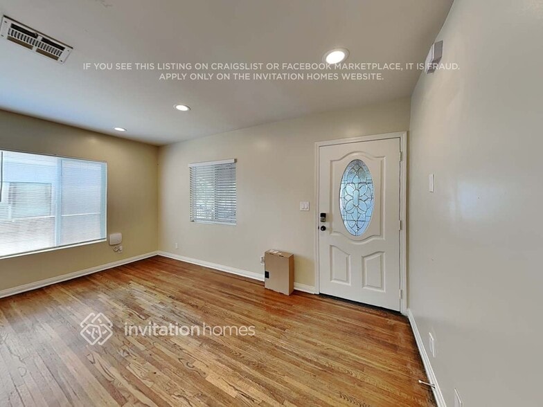 Building Photo - 12476 Adelphia Ave