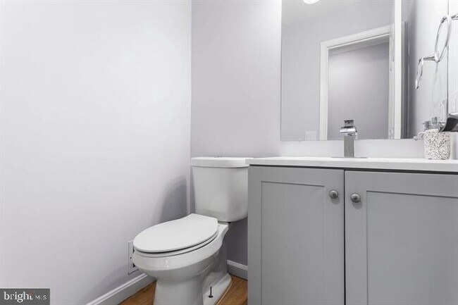 Building Photo - 2807 Falling Brook Terrace