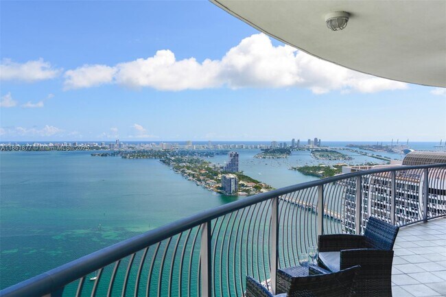 Primary Photo - 1750 N Bayshore Dr
