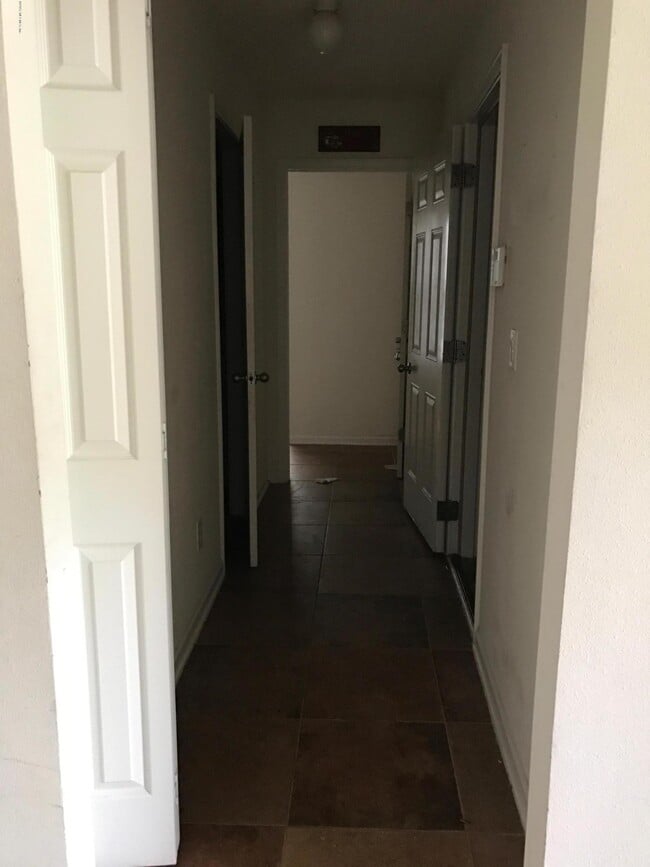 Building Photo - 12301 Kernan Forest Blvd