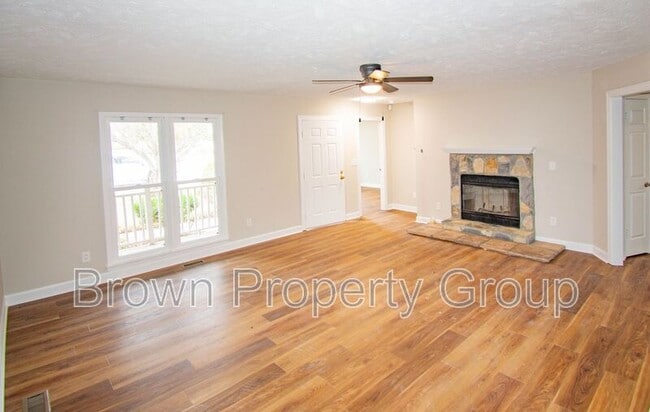 Building Photo - 6580 Applewhite Rd