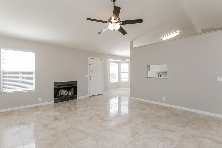 Building Photo - 8023 W Krall St