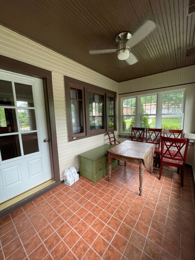 Building Photo - 3 Bedroom House Walking Distance to Purdue University