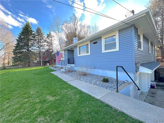 Building Photo - 4055 Bristol Rd