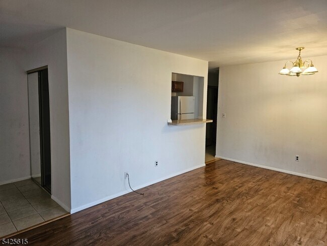 Building Photo - 20 Delar Pkwy