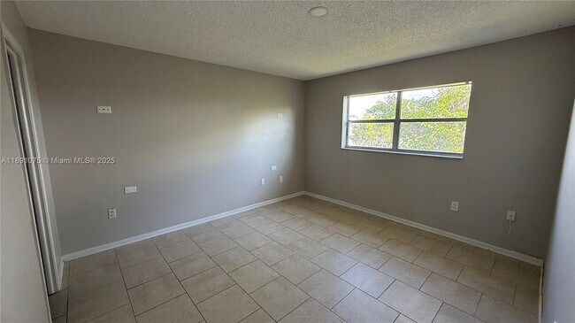 Building Photo - 8500 Sunrise Lakes Blvd