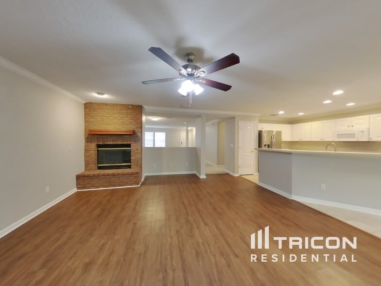 Building Photo - 746 Roland Lakes Dr