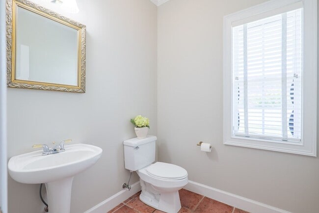 Building Photo - Gorgeous 4 bedroom in Arbor Run S/D