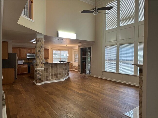 Building Photo - 1550 Belmont Hills