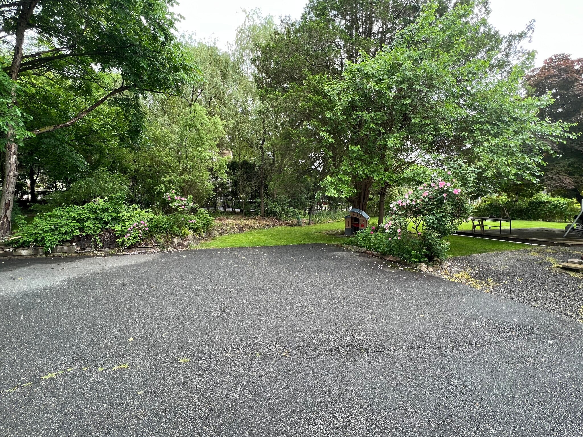 Private driveway parking space - 40-2 Oak St
