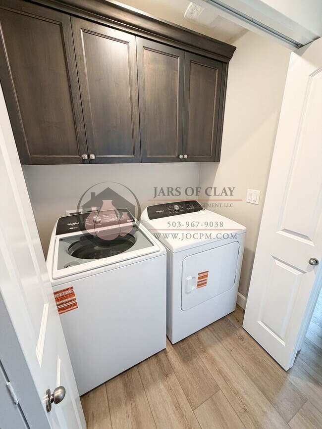 Building Photo - 1329/1331 #2023-LL765