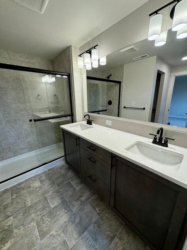 Building Photo - Brand new build with stunning Dry Canyon views!