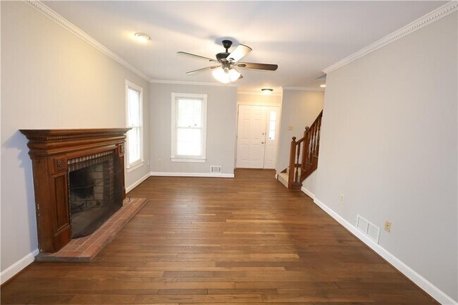 Building Photo - 1359 Oakengate Dr