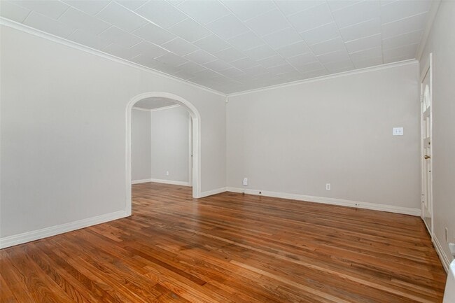 Building Photo - 3515 Fairview Ave