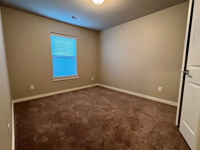 Building Photo - 12347 Breckenwood Mills Dr