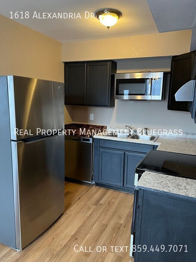 Building Photo - 1618 Alexandria Dr