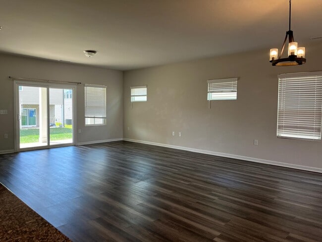 Building Photo - 128 Boone Lake Way